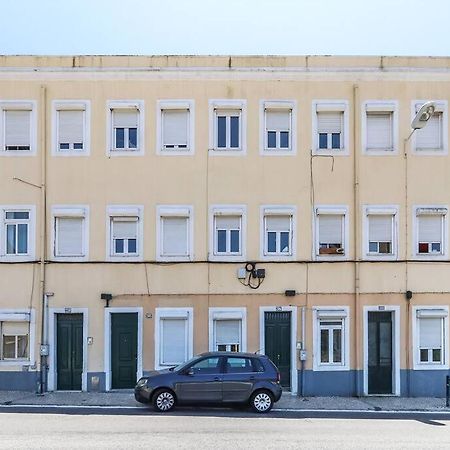 Vita Portucale ! Bright Campo Ourique W/ Terrace Lissabon Exterior foto