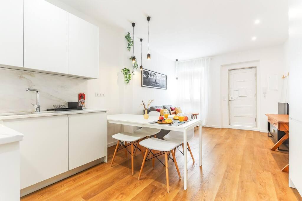 Vita Portucale ! Bright Campo Ourique W/ Terrace Lissabon Exterior foto