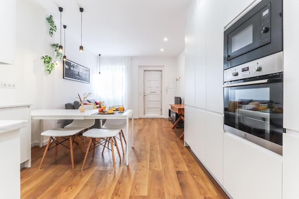 Vita Portucale ! Bright Campo Ourique W/ Terrace Lissabon Exterior foto